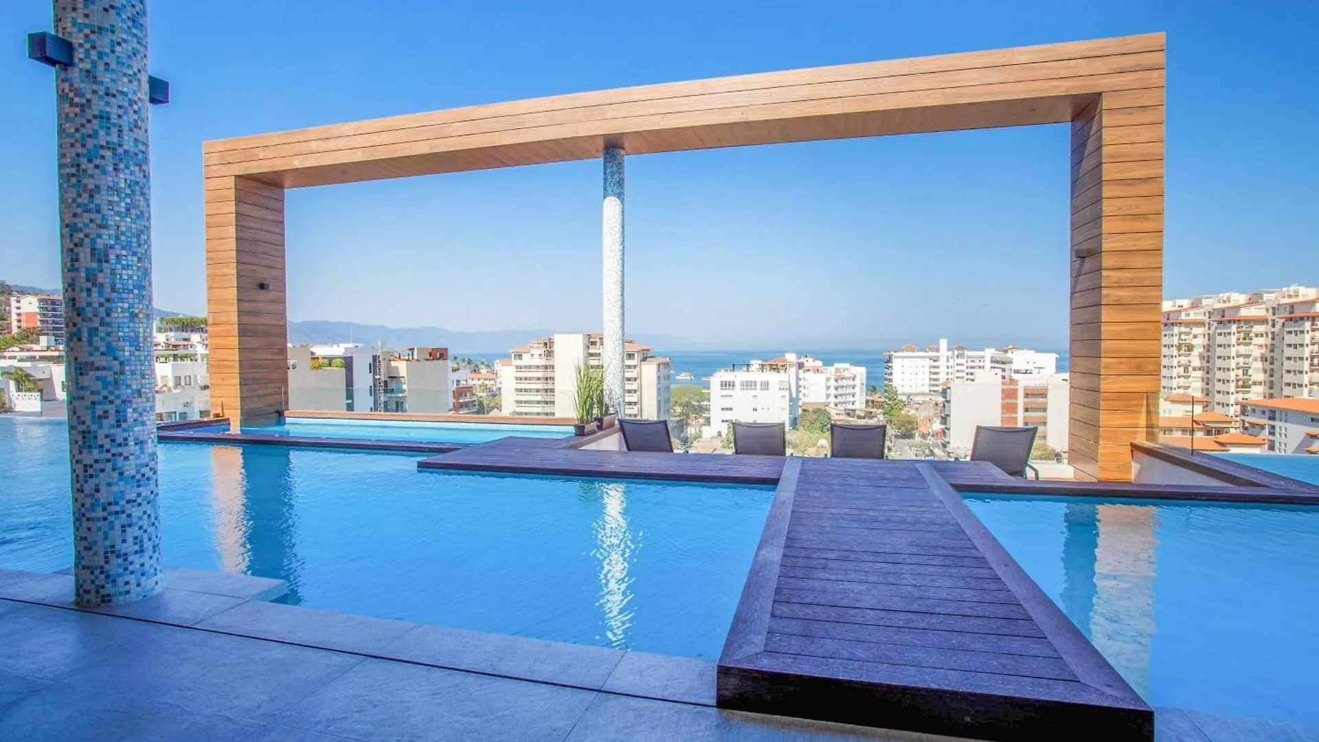 Boho 1 Bedroom With Pool, Gym, Hot Tub Puerto Vallarta Vakantiehuis