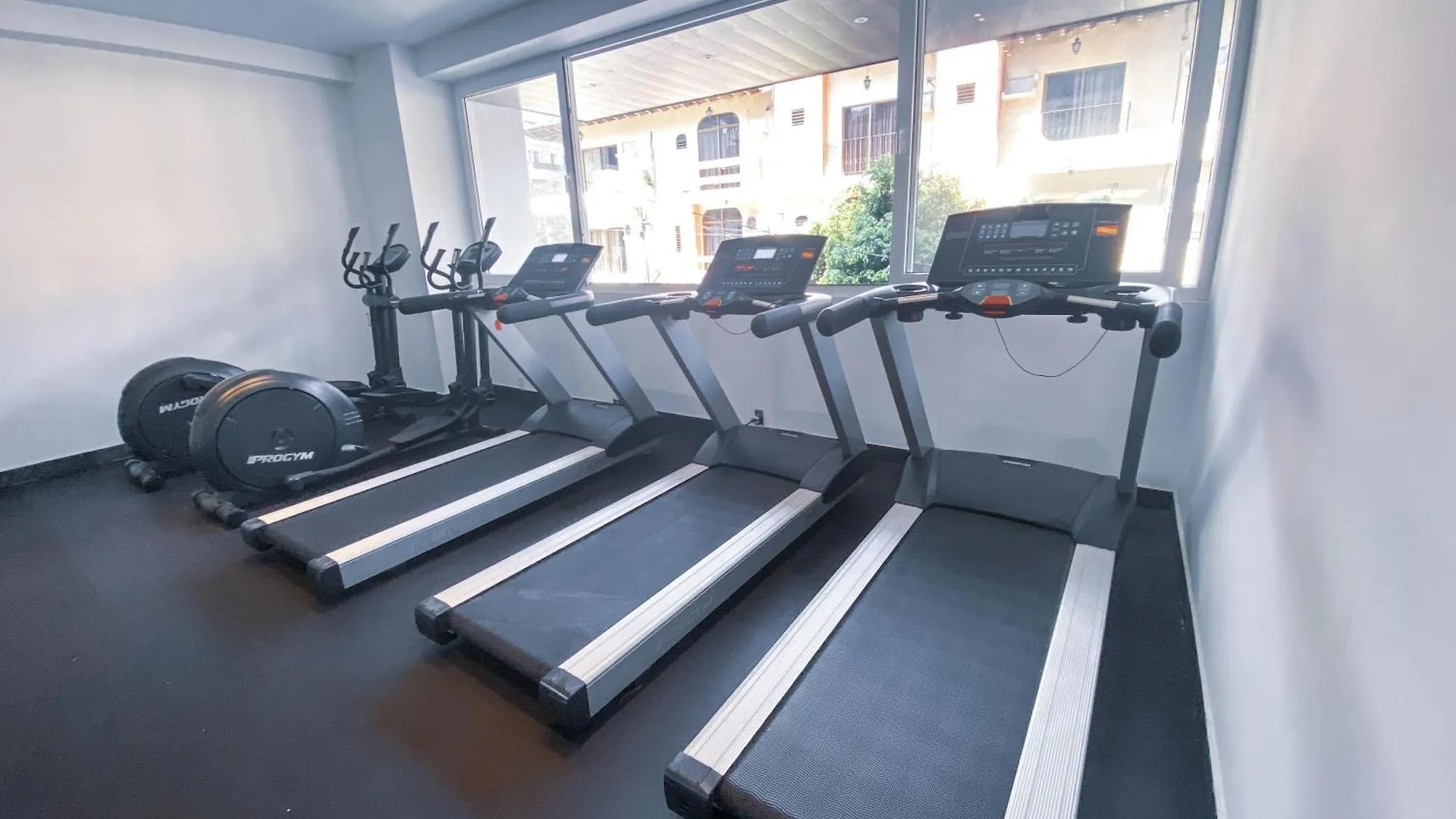 Boho 1 Bedroom With Pool, Gym, Hot Tub Puerto Vallarta Vakantiehuis