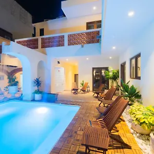 Casa Victoria Malecon - Adults Only Guest house